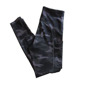 Athleta Womens Ultimate Camo 7/8 Tights Leggings XS Black Gray Athletic Workout